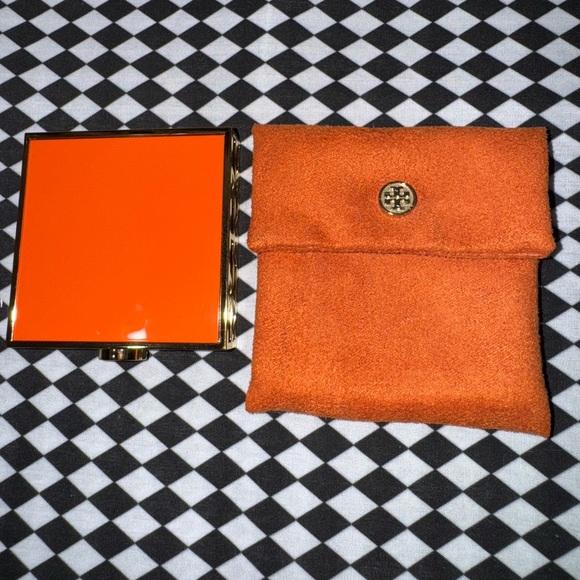 Tory Burch Bronzer & Blush Divine 01 - Picture 3 of 5